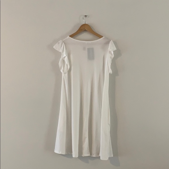 White loose fitting dress - Picture 3 of 3